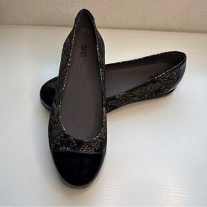 SAS Women's Ballet Flat Black and Gold Patterned size 12W